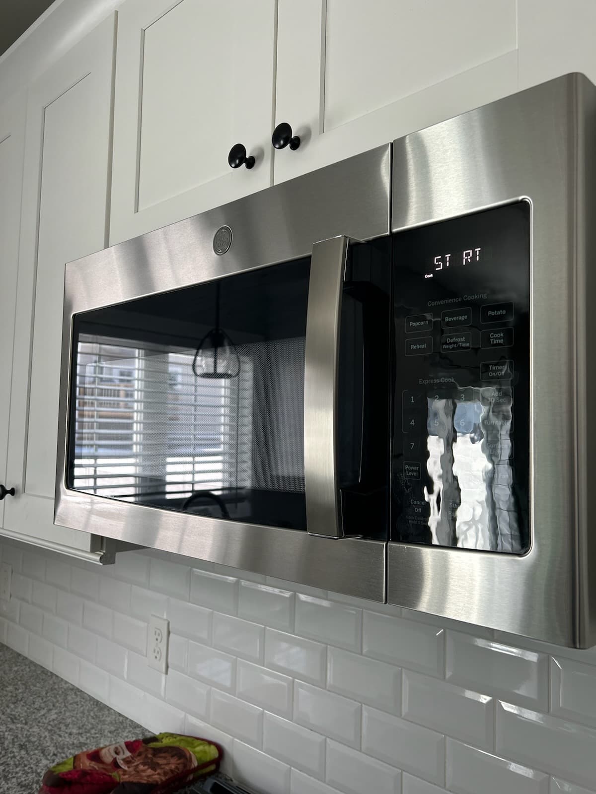 How do you deep clean a kitchen step by step